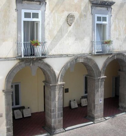 NOLA  Palazzo Vescovile